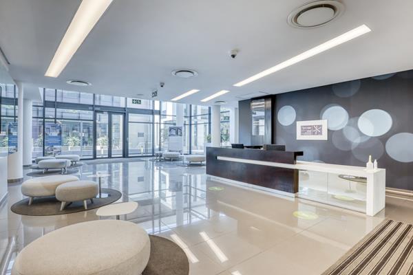 315 m² Commercial space