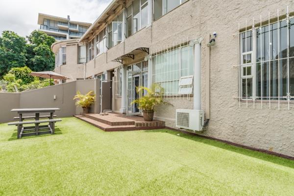 210  m² Commercial space