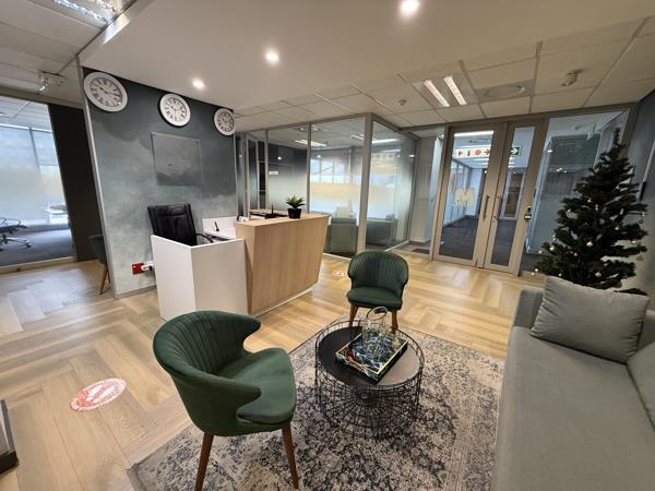 476  m² Commercial space