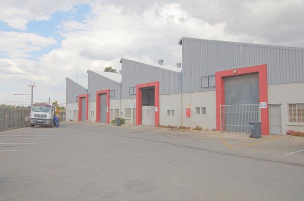 352  m² Industrial space