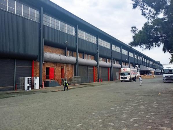 8 558  m² Industrial space