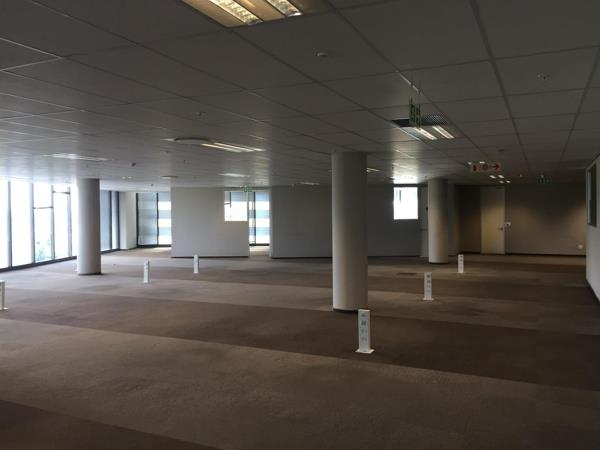 2 918  m² Commercial space