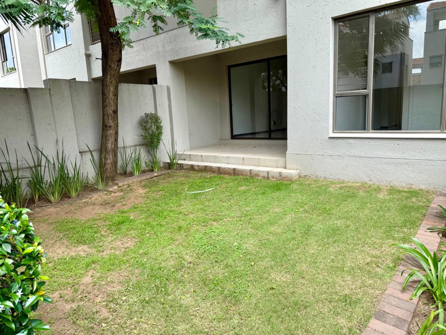 2 Bedroom Apartment in Bryanston