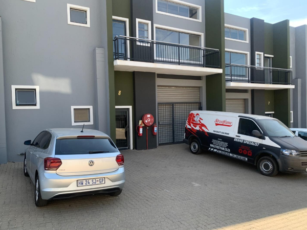 120  m² Commercial space