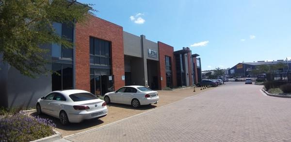 547  m² Industrial space