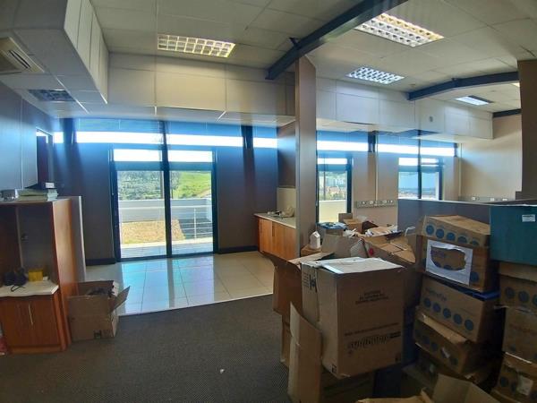 787  m² Office Space