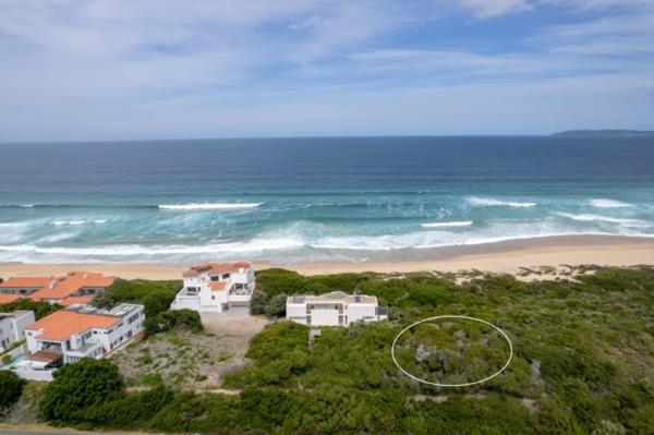 896 m² Land