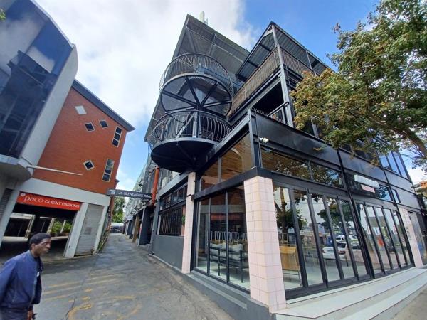 161  m² Retail Space