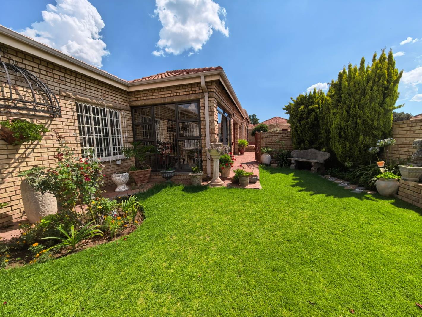 House in Parys - View 2