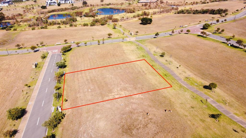 886 m² Land