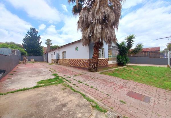 8 Bedroom House
