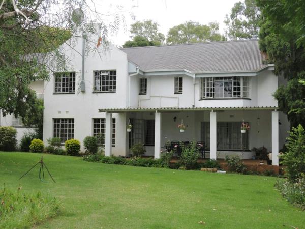 6 Bedroom House