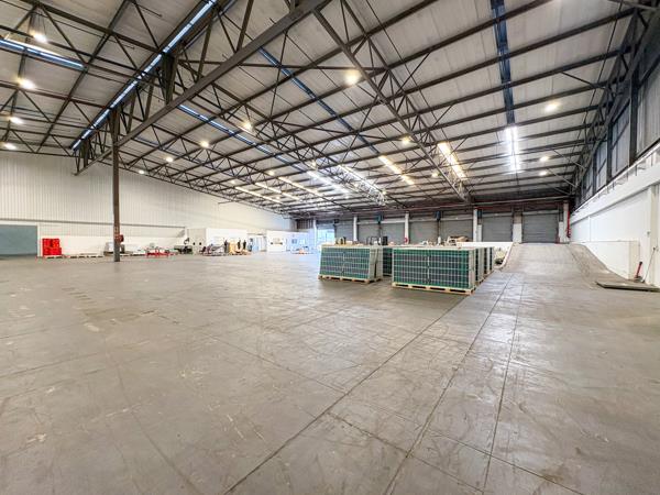 2 900  m² Industrial space