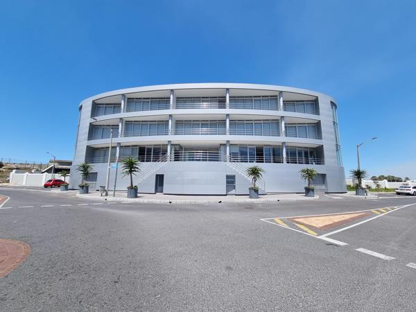 2 111 m² Commercial space