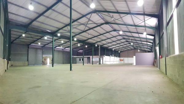 2 600  m² Industrial space