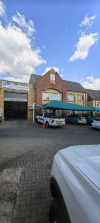 478  m² Commercial space