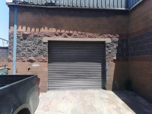 210  m² Commercial space