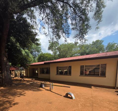 6 Bedroom House