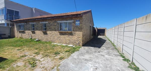 6 Bedroom House