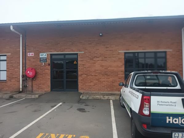 157  m² Commercial space