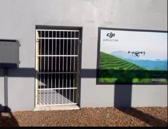 90  m² Commercial space