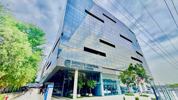 424  m² Office Space