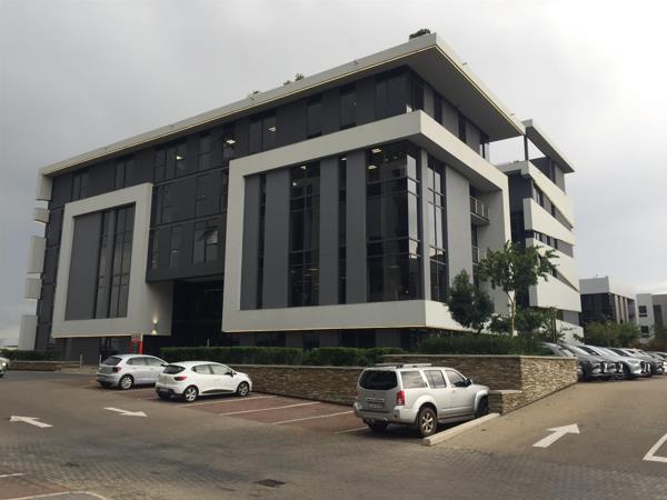 333  m² Commercial space