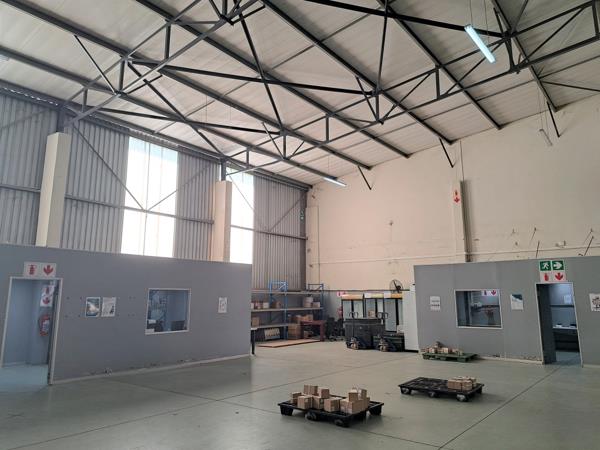 1 008 m² Industrial space