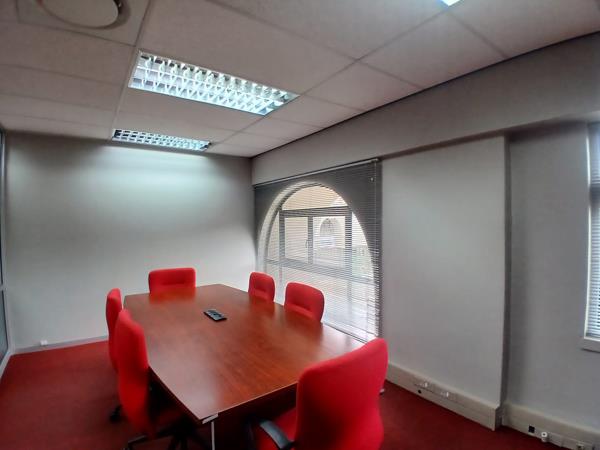184  m² Commercial space