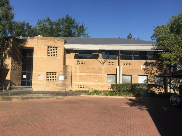 518  m² Commercial space