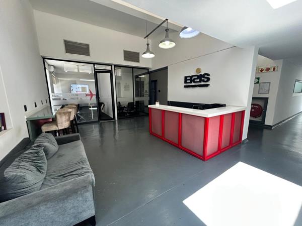 73  m² Commercial space