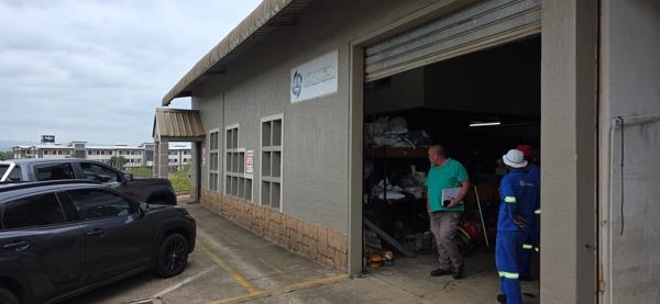 320  m² Commercial space