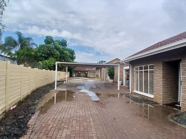 385  m² Commercial space