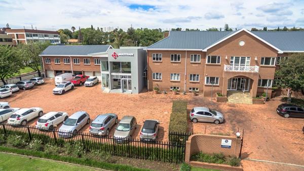1 300 m² Office Space