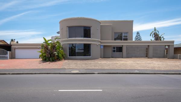 8 Bedroom House