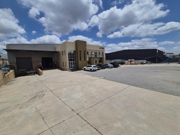 2 400  m² Industrial space