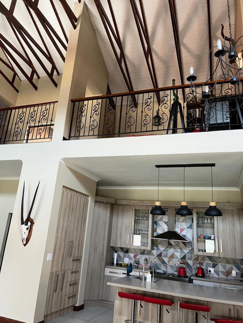 House in Emfuleni Golf Estate - View 5