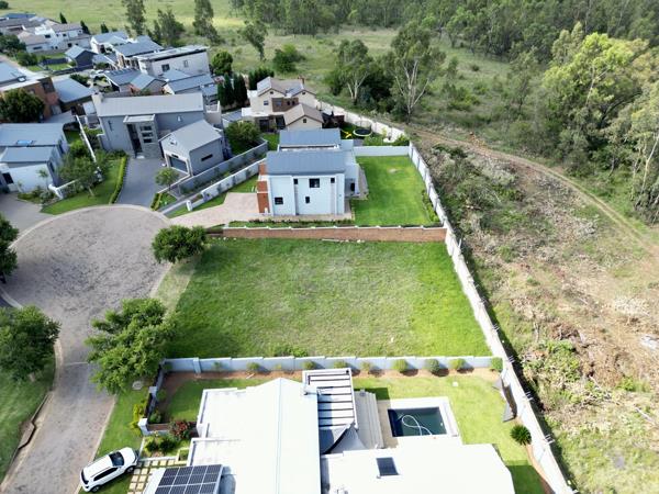 720 m² Land