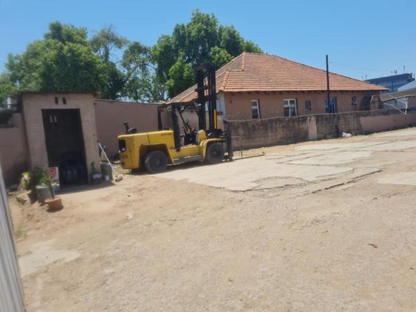 630  m² Commercial space