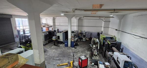 381 m² Industrial space