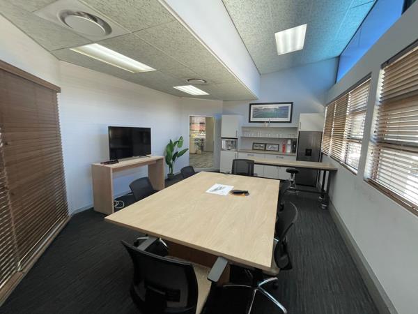 230 m² Commercial space