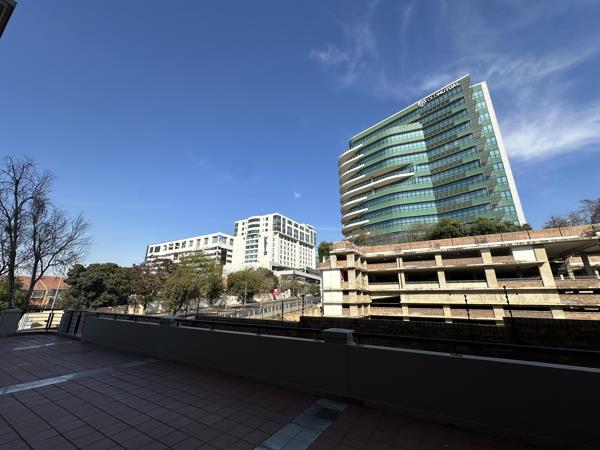 595 m² Commercial space