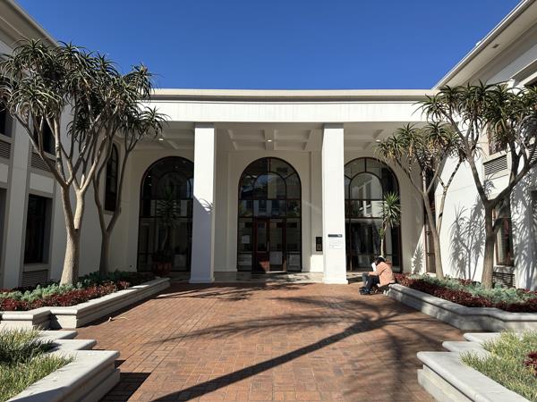 405 m² Commercial space