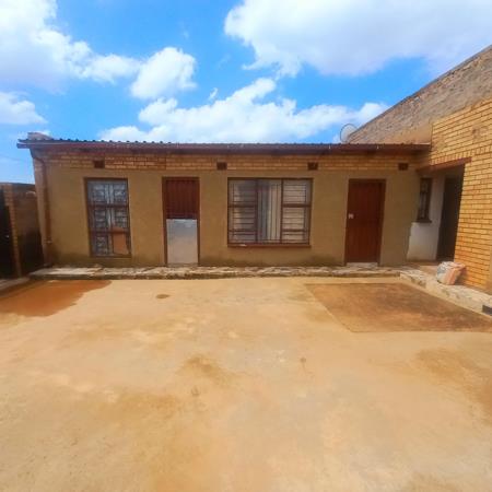 1 Bedroom House