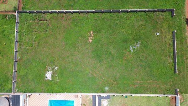 2 082 m² Land