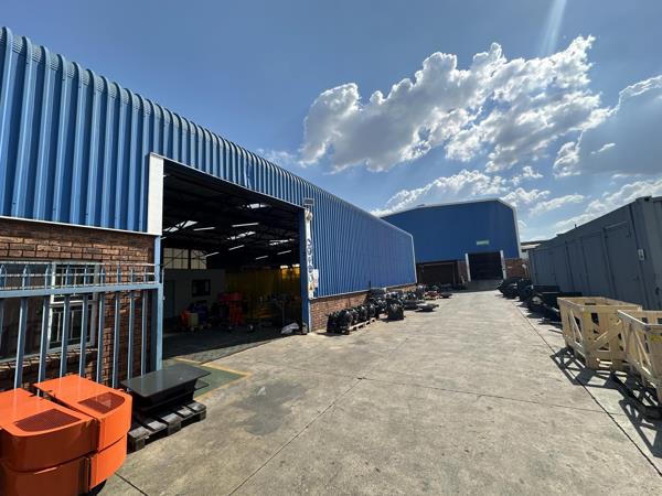 1 360  m² Industrial space