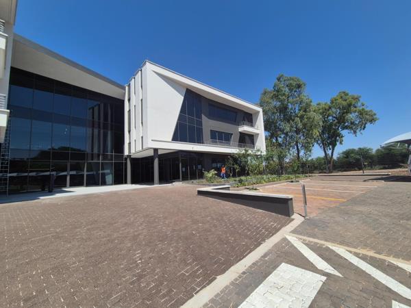 1 450  m² Office Space