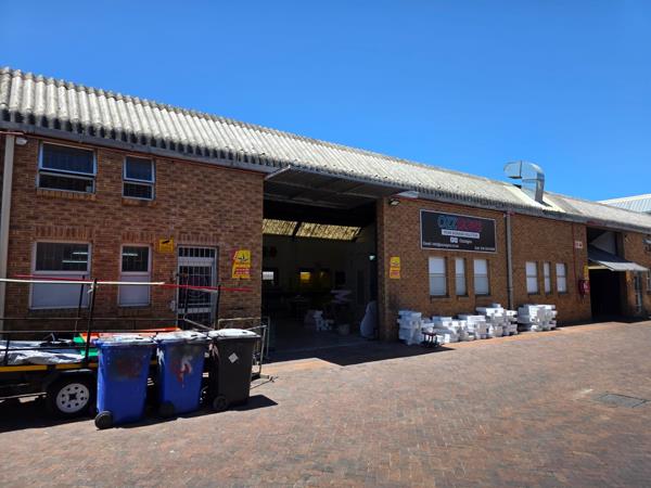 389  m² Industrial space