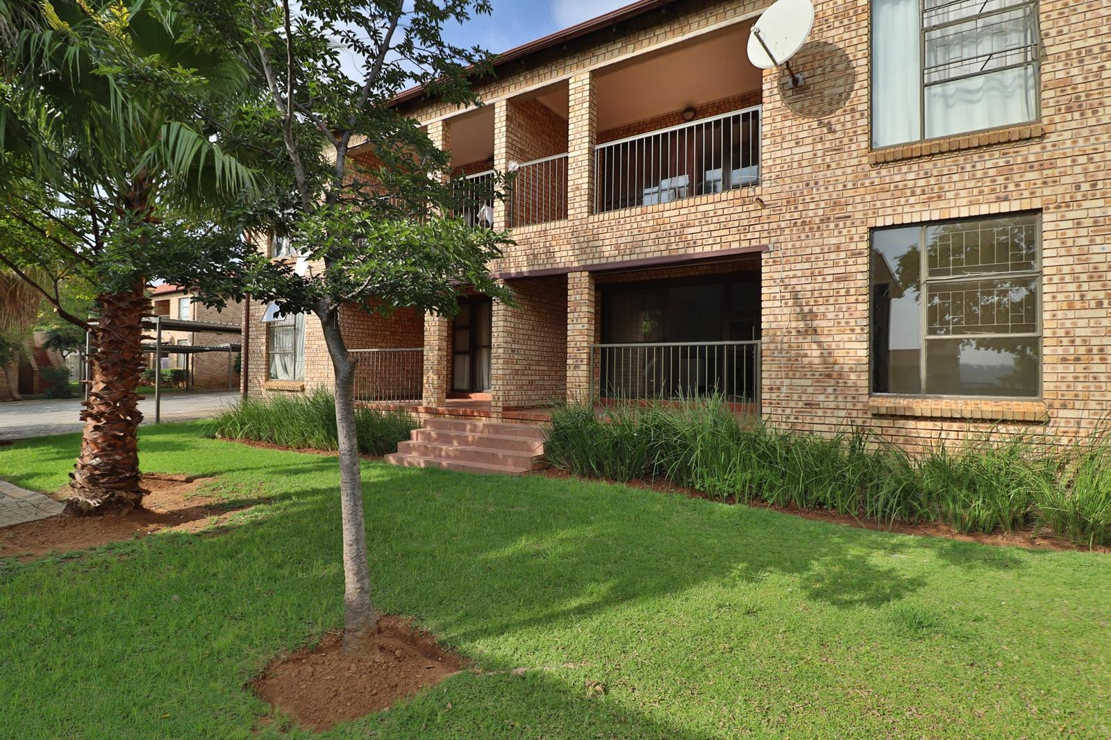 2 Bedroom Apartment in Willowbrook