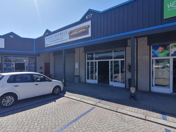 183  m² Retail Space